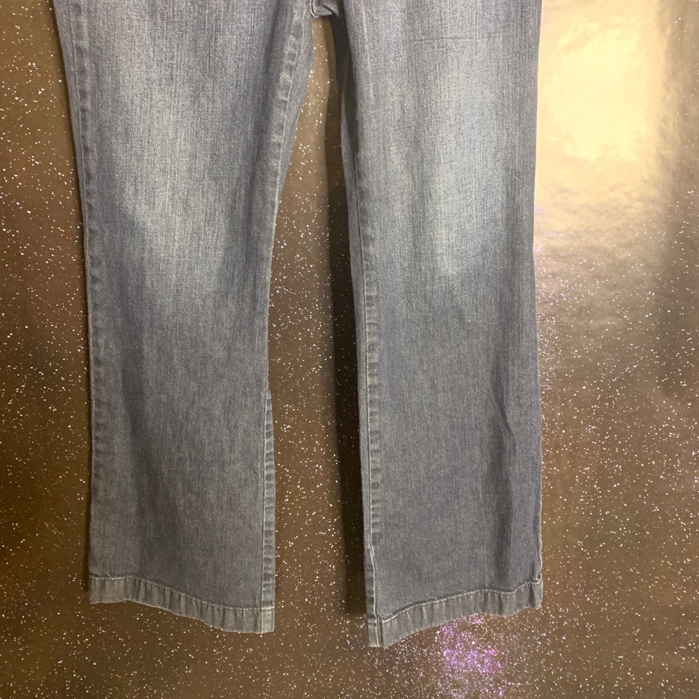 Ann Taylor Petite- Dark Wash Curvy Jeans size 6P - Picture 3 of 8